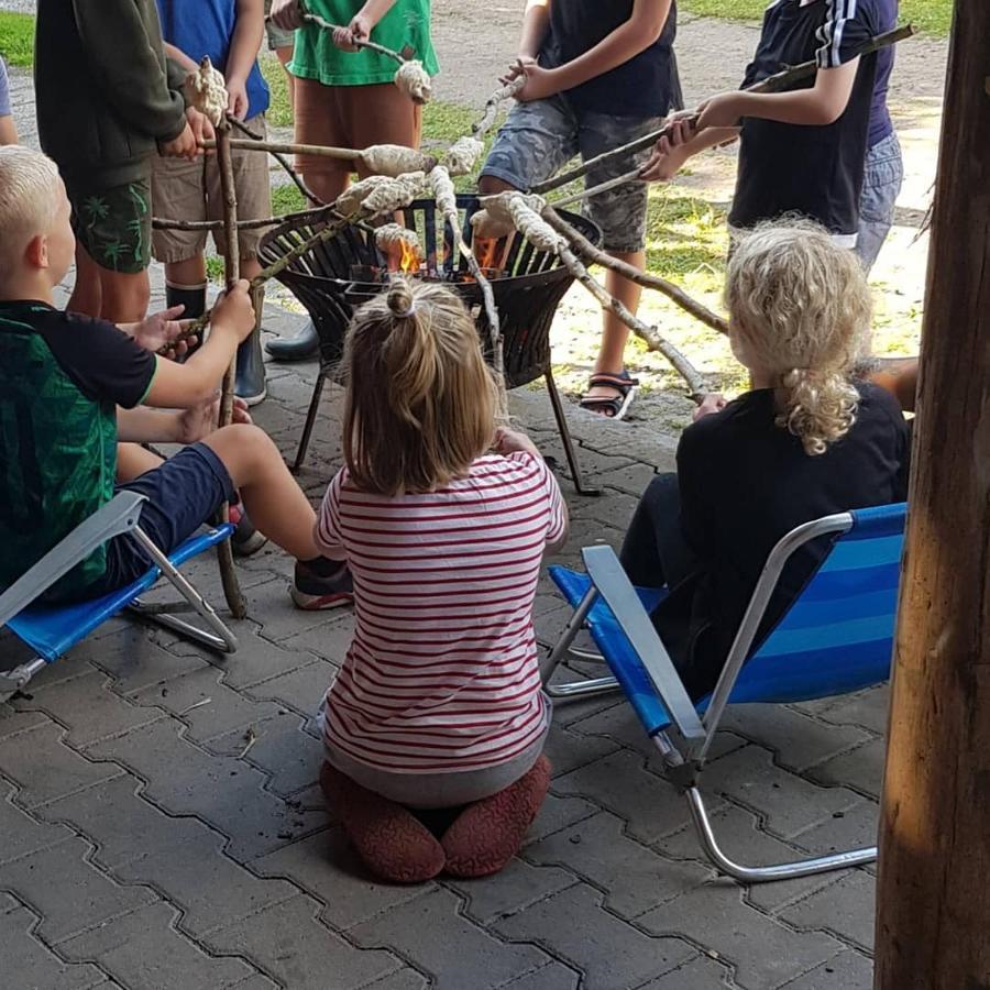 Basic Ingerichte Vouwwagen Op Camping Westenenk, Wijster מראה חיצוני תמונה